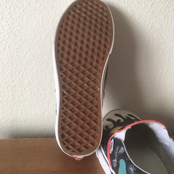 NWOT Custom Vans - Picture 9 of 9